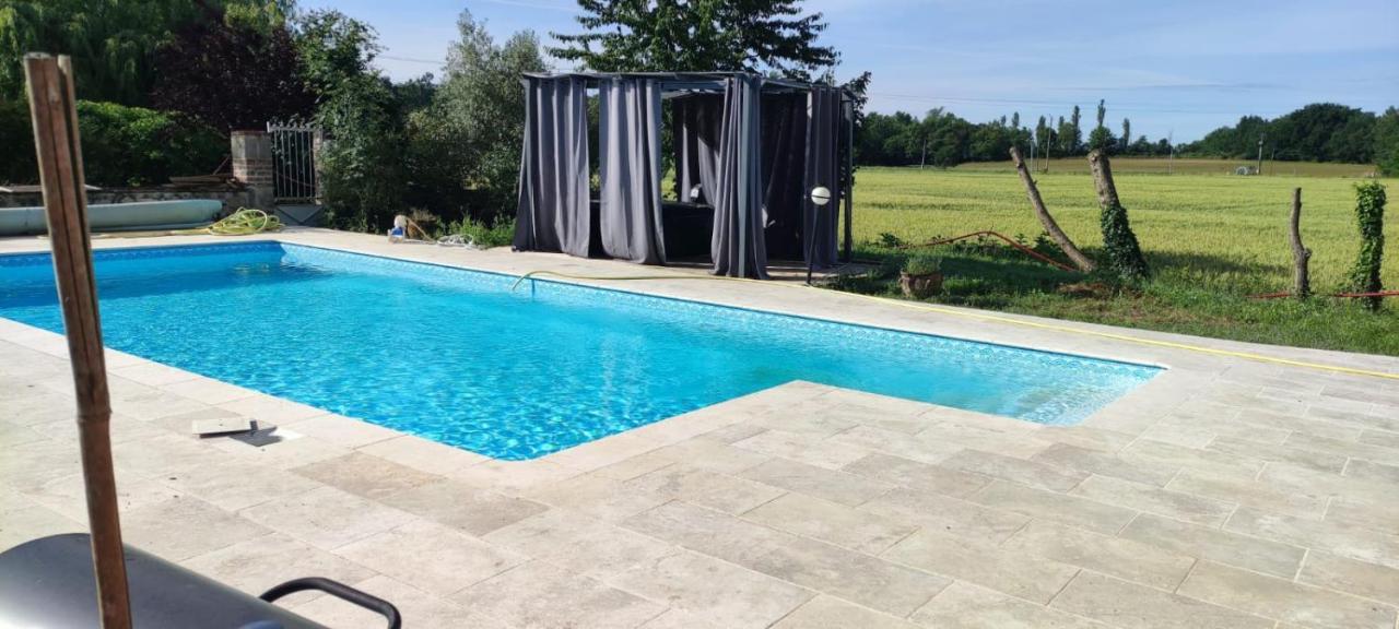 Un Air De Vacances Layrac Bagian luar foto